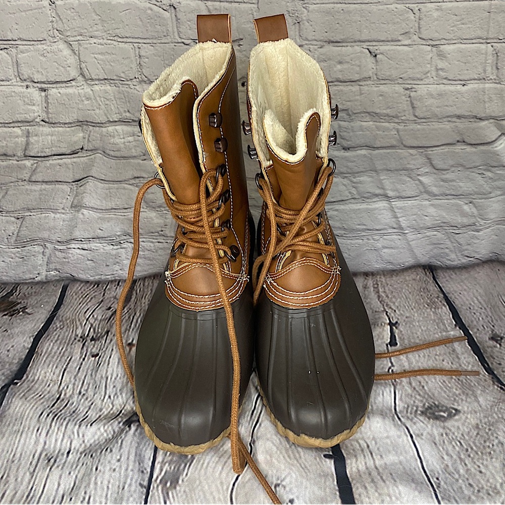 E Sprit women size 8M Harbour Duck Faux Fur Lining